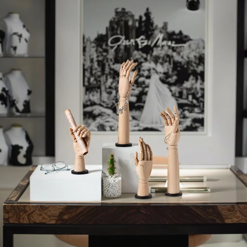 Body Jewelry In Store - Massief houten hand mannequin rek voor
