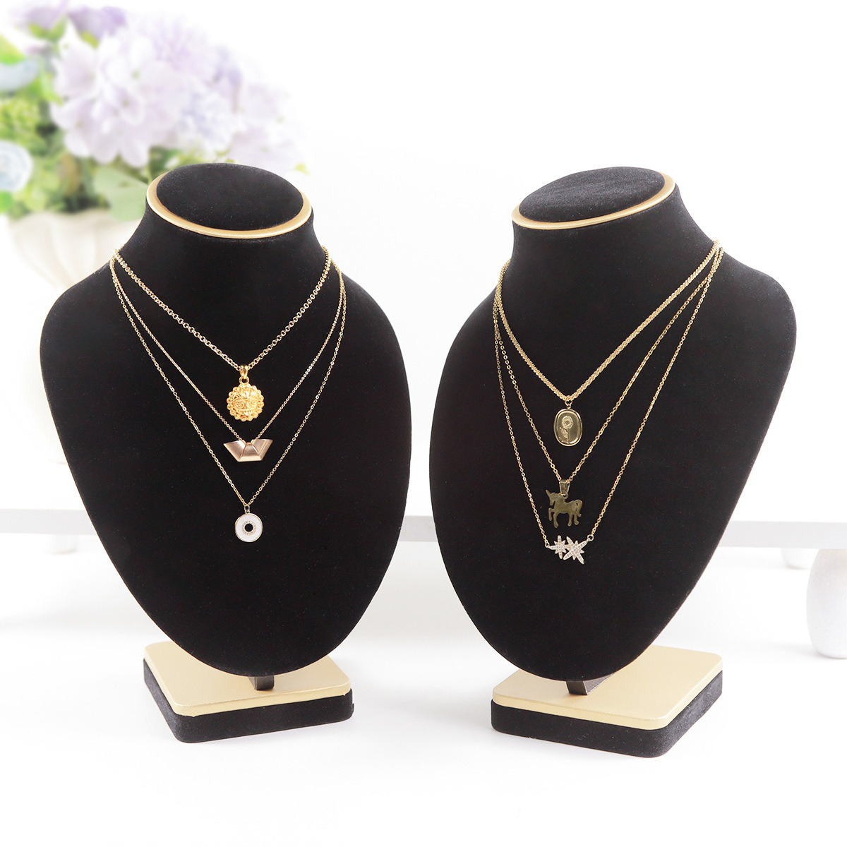 Body zwart fluwelen sieradenbu - Body Jewelry In Store recensie en prijs