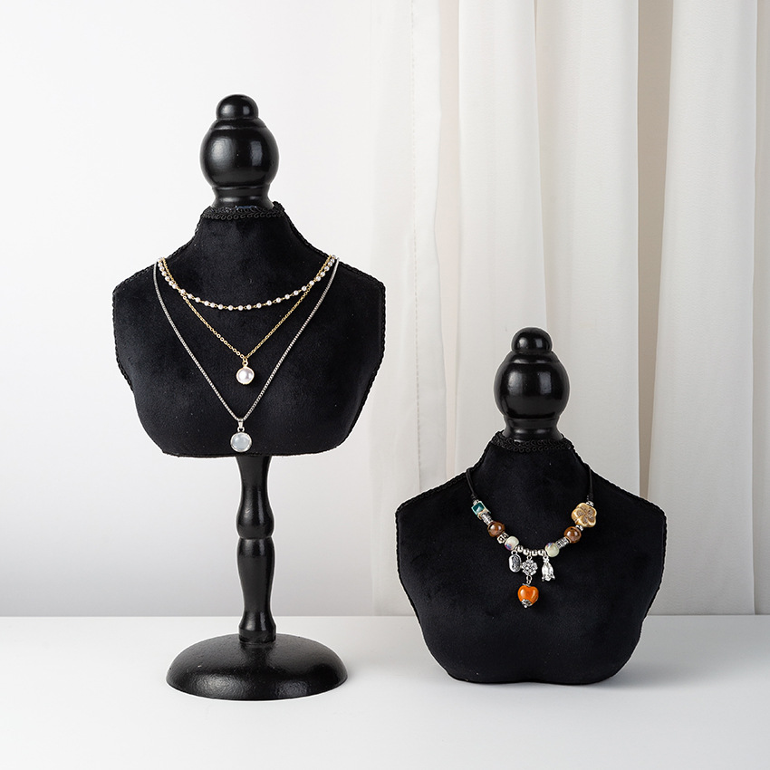 Zwarte fluwelen buste-vormige  - Body Jewelry In Store recensie en prijs